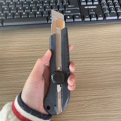 kopen 25 mm zwart kunststof handvat snap off nutsmes met roterende vergrendeling voor dunne platen online vervaardiging
