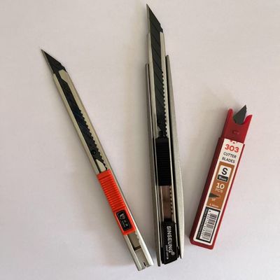 kopen 0.38mm Dikte 9mm Snijmessen Gemaakt Van SK2 Hoog Koolstofstaal Voor Zwaar Gebruik online vervaardiging