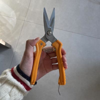 Scherpe oranje multifunctionele scharen voor verschillende snijwerkzaamheden