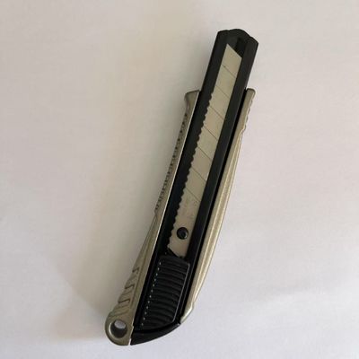 Vergrendelingsmechanisme 18 mm droogmuur mes voor glad veilig snijden