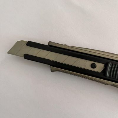 Veelzijdig 18mm knipmes met aluminium SK2 lemmet